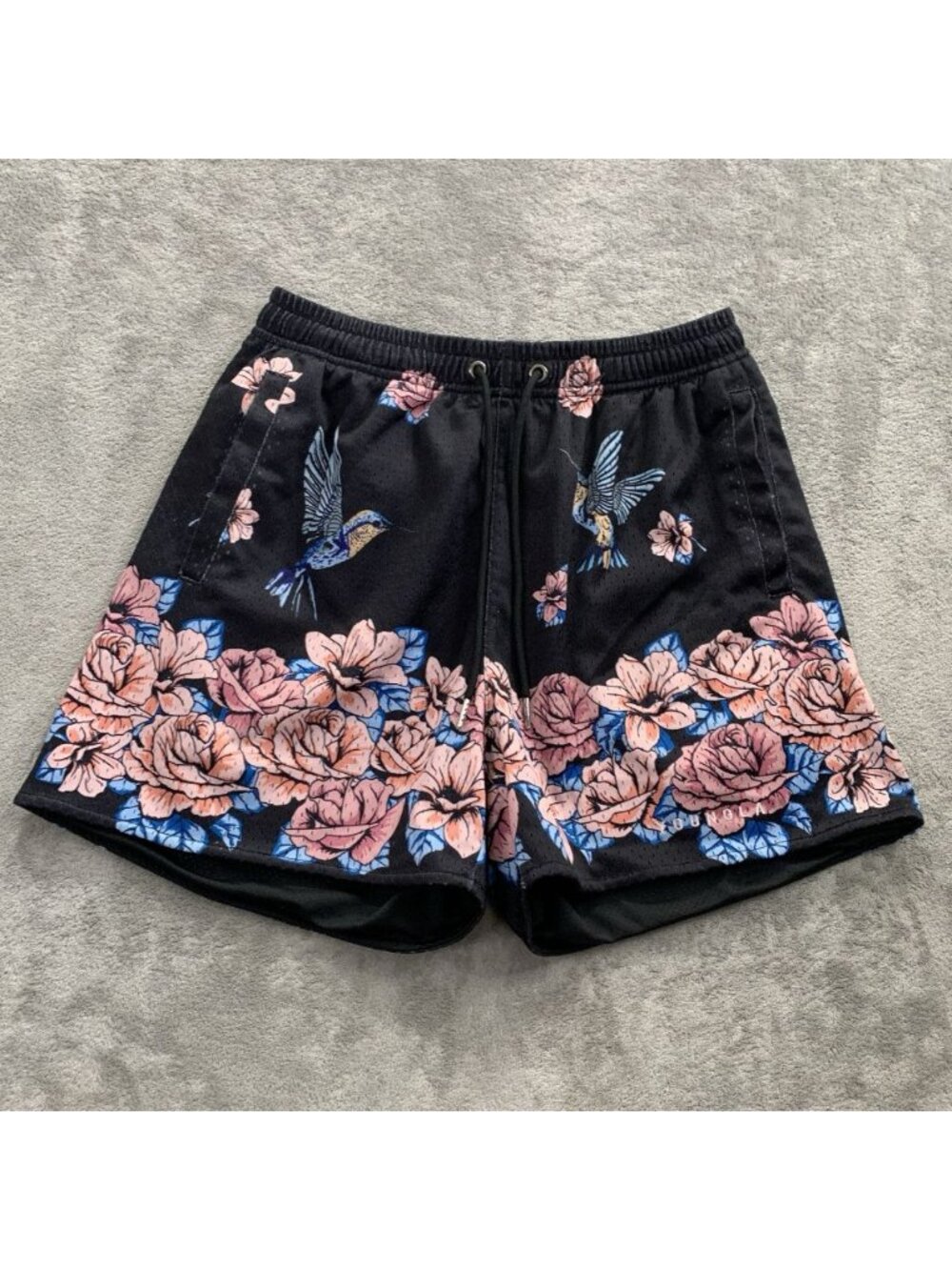 YoungLA 141 The Block Party Shorts Mens Medium Black Pink Hummingbird Floral